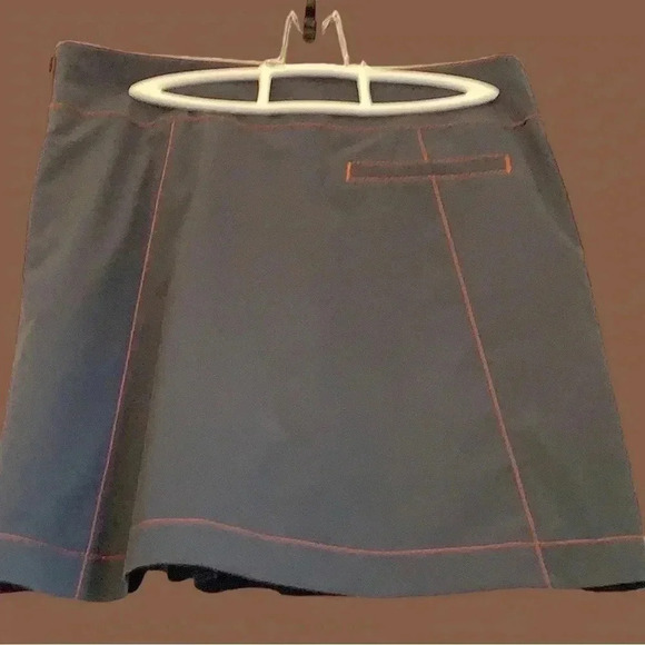 EUC Cutter & Buck Annika lightweight, skort size 4 - Picture 7 of 9
